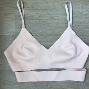 🩰 lululemon Happy Warrior Bra Ballet Slipper Pink - Size 8